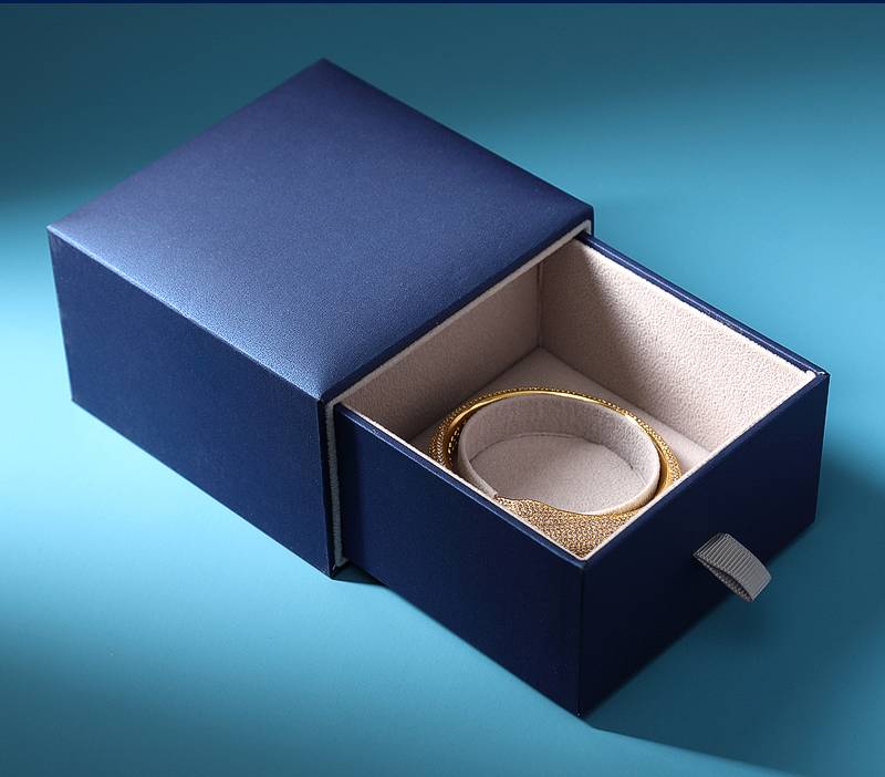 Custom Brand Paper Box Jewelry For Women Bracelet Necklace Pendant Ring Earring